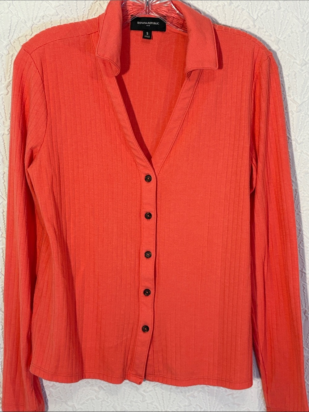 Banana Republic Coral-Red Ribbed Button Front Top